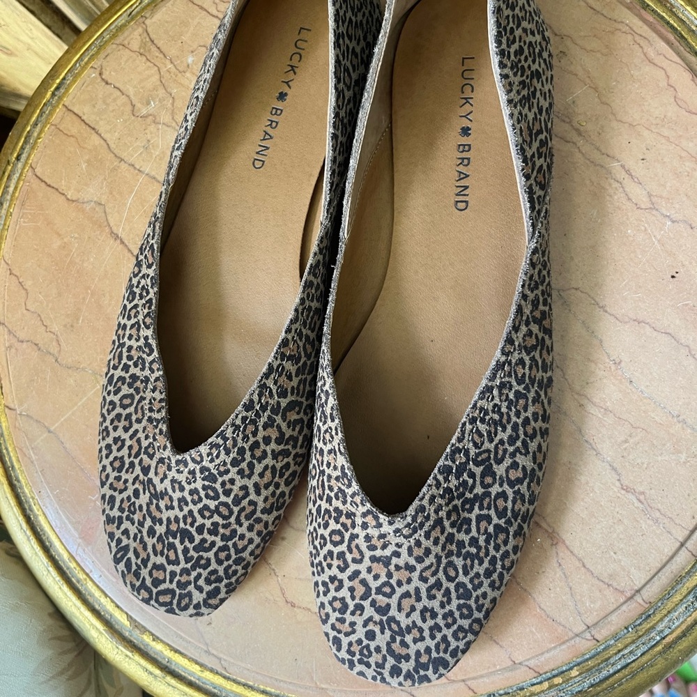 Lucky brand flats